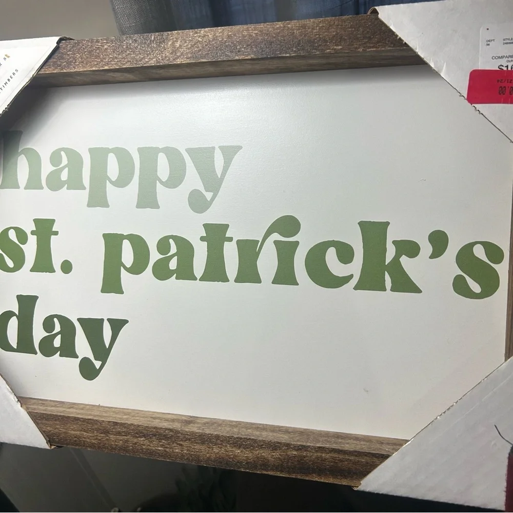 Twelve Timbers Happy St. Patrick's Day Framed Wooden Sign 12”x18”